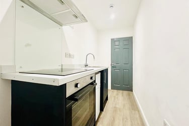 1 bed studio, Derby Road, Lenton, Nottingham, NG72DP - Image 2